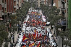 Hiszpanie wyszli na ulice. Mają dość monarchii
