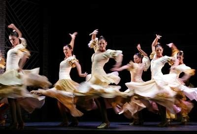 Hiszpańskie tancerki kochają i nienawidzą z tą samą pasją /AFP