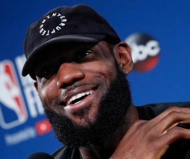 Hit transferowy w NBA. LeBron James zmienił klub