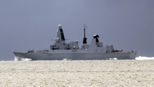 HMS Defender /Steve Parsons    /PAP/EPA