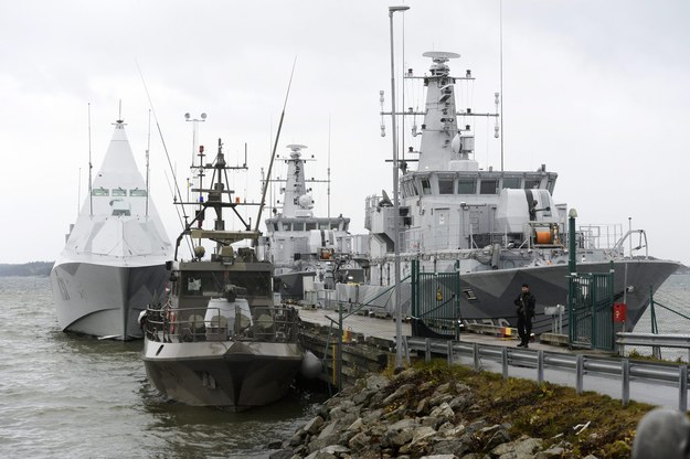 HMS Visby jest już w porcie /FREDRIK SANDBERG /PAP/EPA