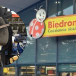 Hobby horsery atakują Biedronkę! Koń na patyku aż 50% taniej!