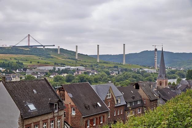 Hochmoseluebergang, czyli największy most w Europie, będzie gotowy w 2016 roku /EPA