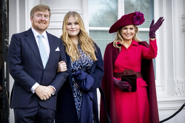Holandia: Księżniczka Amalia, nie dbając o obostrzenia, urządziła imprezę urodzinową /Patrick van Katwijk  /PAP/DPA