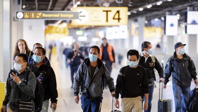 Holandia: Szkoły nie mają kontaktu z setkami uczniów. Ich rodziny opuściły kraj