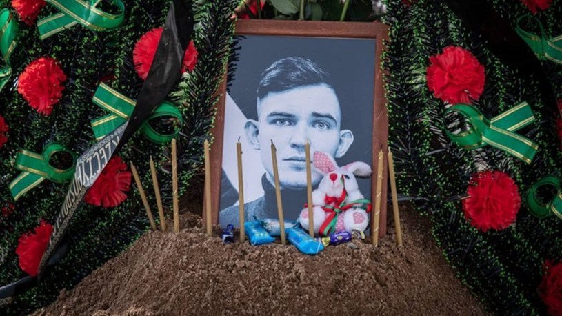 Hołd od "narodu RP" na pogrzebie Emila Czeczki. Żaryn o "białoruskiej prowokacji"