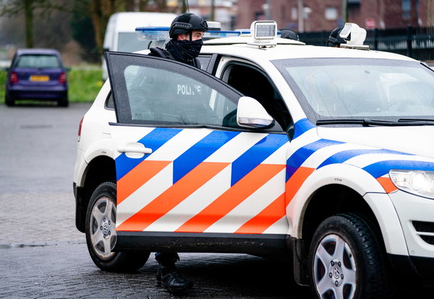 Holenderski policjant na zdjęciu ilustracyjnym /BART MAAT /PAP/EPA