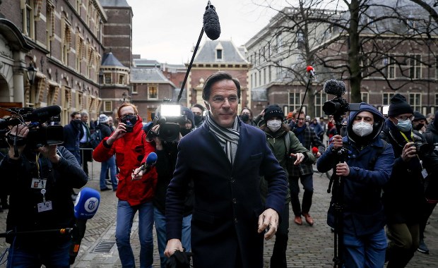 Holenderski rząd podał się do dymisji. Premier wziął odpowiedzialność za skandaliczne działania fiskusa