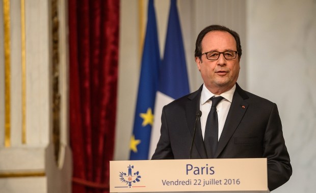 Hollande: Wyślemy artylerię do walki z Państwem Islamskim
