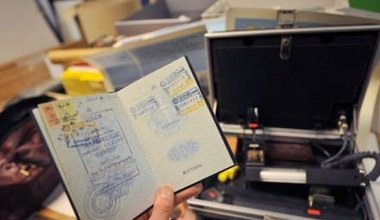 Holograficzne dowody i paszporty