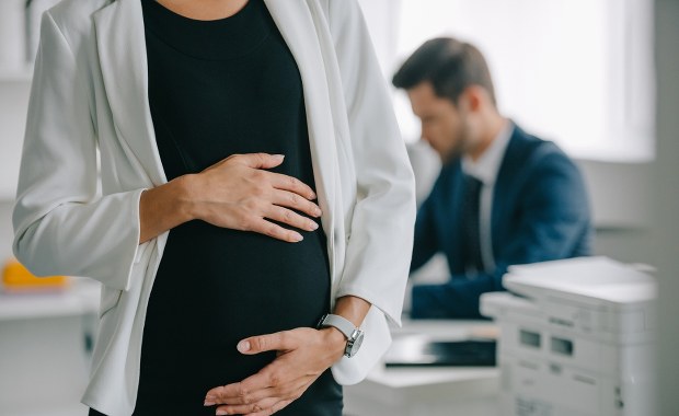 Hołownia obiecuje dodatkowy dzień urlopu. Nie dla wszystkich