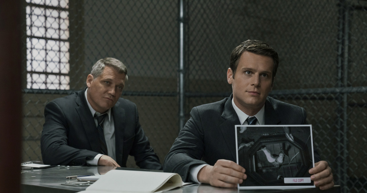 Holt McCallany i Jonathan Groff w serialu "Mindhunter" /materiały prasowe