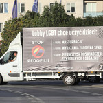 "Homofobusy" i furgonetki ze zdjęciami płodów znikną z ulic?! 