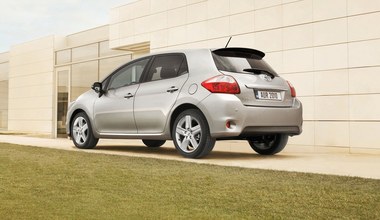 Honda Civic czy Toyota Auris? Mechanik punktuje taniego "japończyka" za 20 tys. zł