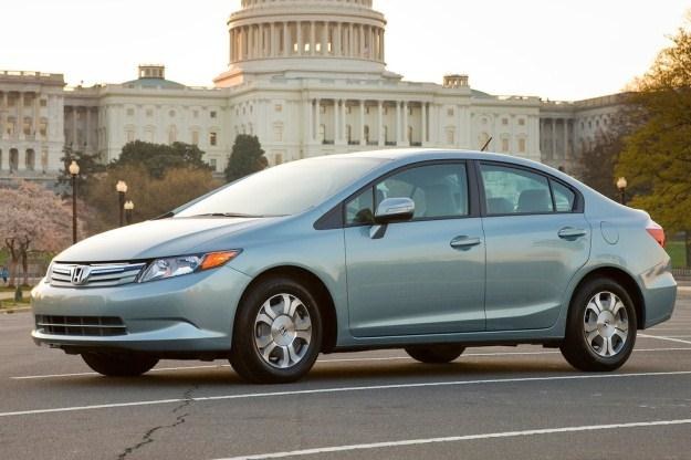 Honda civic hybrid pali więcej niż podaje producent. O którym aucie tego nie można powiedzieć? /Informacja prasowa