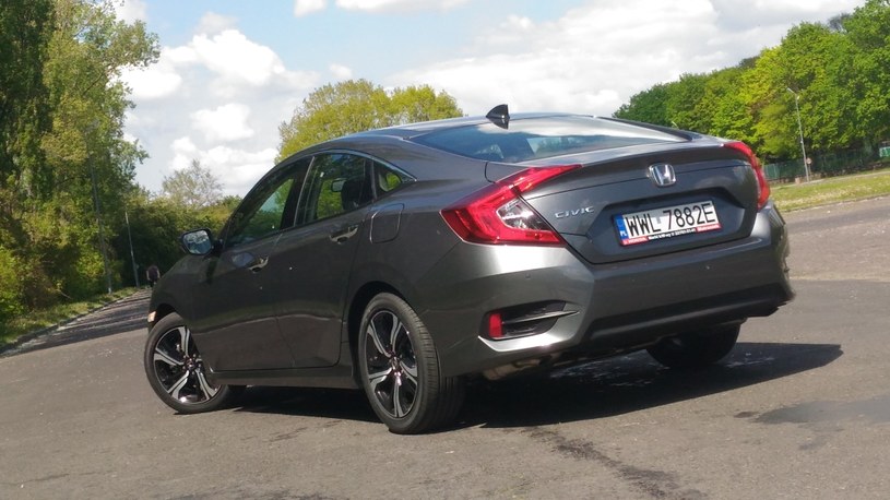 Honda Civic sedan już w sprzedaży Motoryzacja w INTERIA.PL