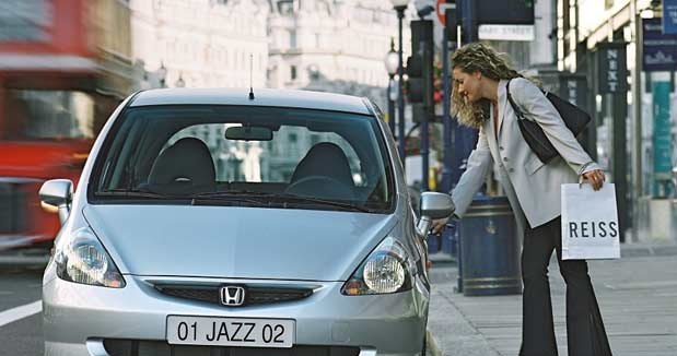 Honda Jazz doskonale sprawdza się w mieście (kliknij) /INTERIA.PL