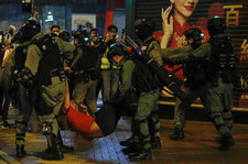 Hongkong: Kolejne starcia policji z antyrządowymi demonstrantami