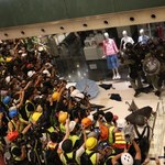 Hongkong: Kolejne wielotysięczne manifestacje