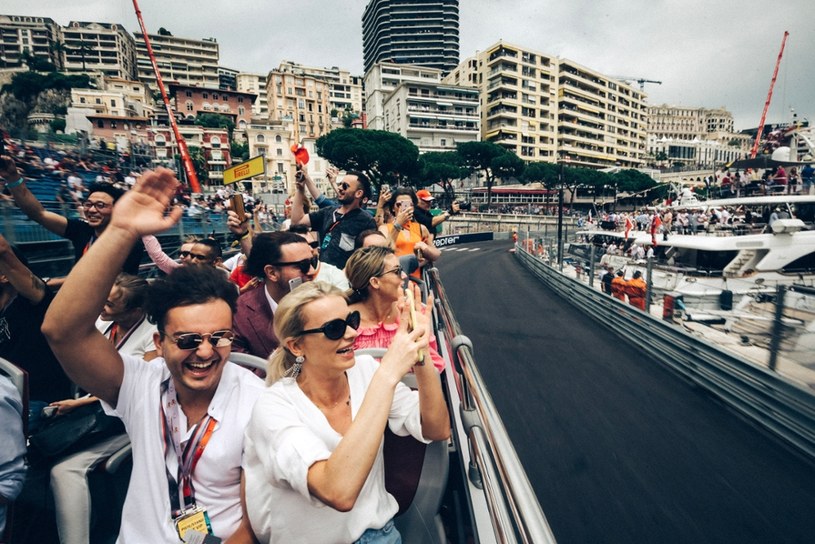 Honorowe okrążenie po torze w Monako na dwie godziny przed startem Grand Prix! /INTERIA.PL