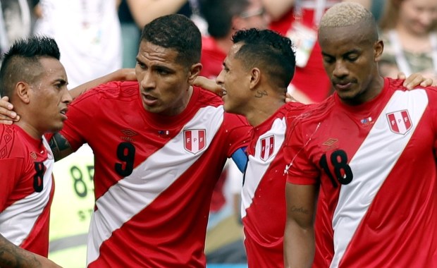 Honorowe pożegnanie "Inków". Peru pokonuje Australię