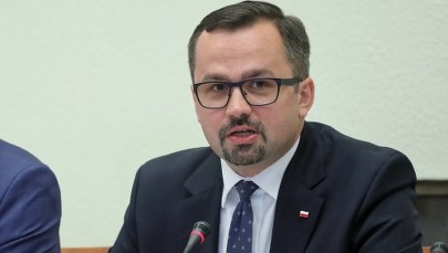 Horała o przesłuchaniu Tuska: Ponosi odpowiedzialność polityczną