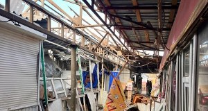 Horror w Nikopolu. Rosyjskie drony uderzyły w targowisko, są zabici