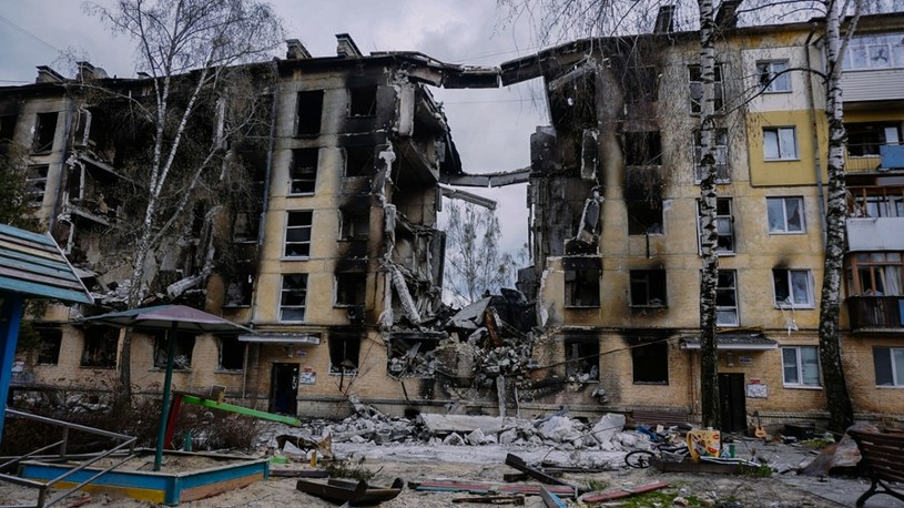Hostomel na Ukrainie. Zniszczenia spowodowane przez rosyjskich najeźdźców / 	Jakub Kamiński    /East News