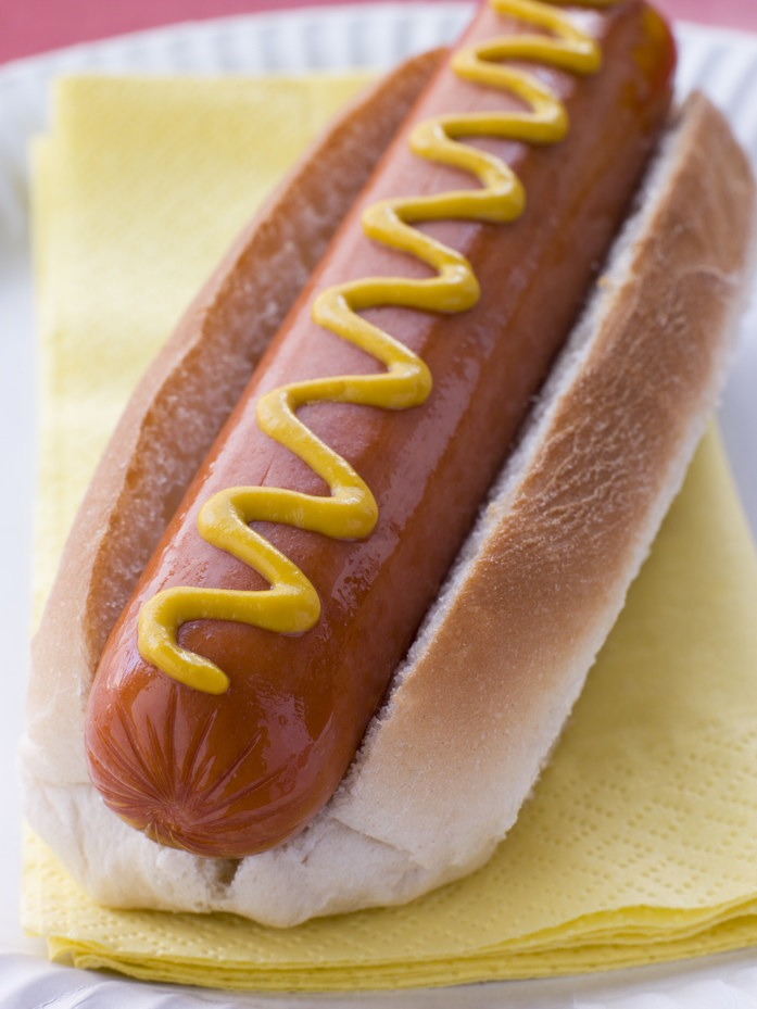 hot dog niezdrowa żywność /© Photogenica