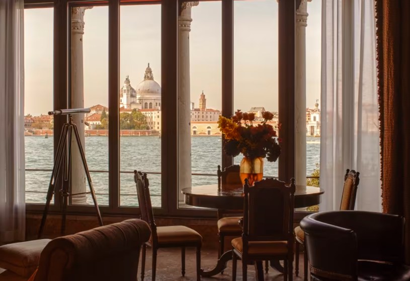 Hotel Cipriani szczyci się pięknymi wnętrzami i widokami. /belmond.com /materiał zewnętrzny