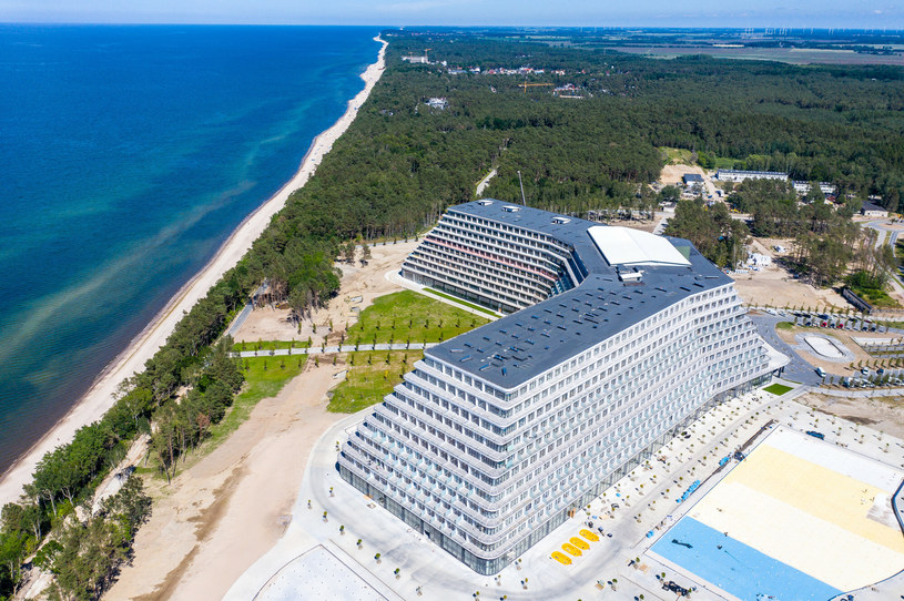 Hotel Gołębiowski w Pobierowie jest już prawie na ukończeniu /Przemek Swiderski/REPORTER /East News