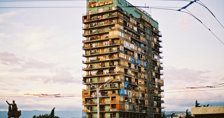 Hotel Radisson Blu Iveria w czasach, gdy zamieszkiwali go uchodźcy z Abchazji /materiały prasowe