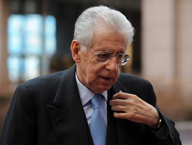 Hotelowym paradoksem we Włoszech zajął się rząd Mario Montiego /AFP