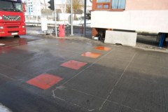 Hrebenne: Na przejściu granicznym pojawiły się zapory antyterrorystyczne