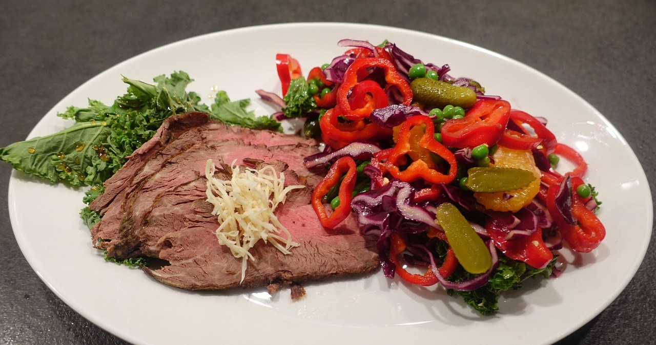 Хрін чудово пасує до м’ясних страв /pixabay.com