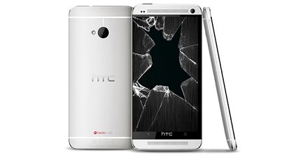 HTC chce wymieniać rozbite smartfony z rodziny One na nowe modele. /materiały prasowe