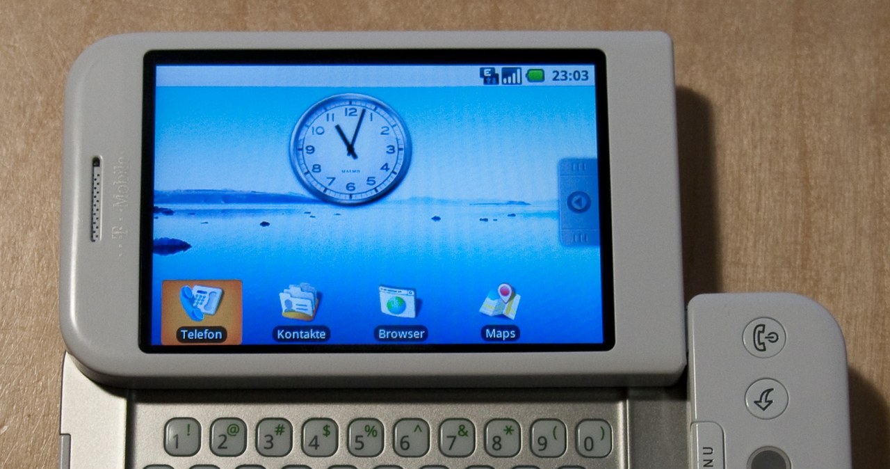 HTC Dream i interfejs Androida 1.0. /Marcus Sümnick /Wikimedia
