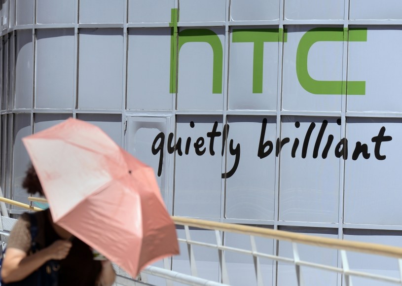 HTC dużo zyska na zakończeniu sporu z Apple /AFP