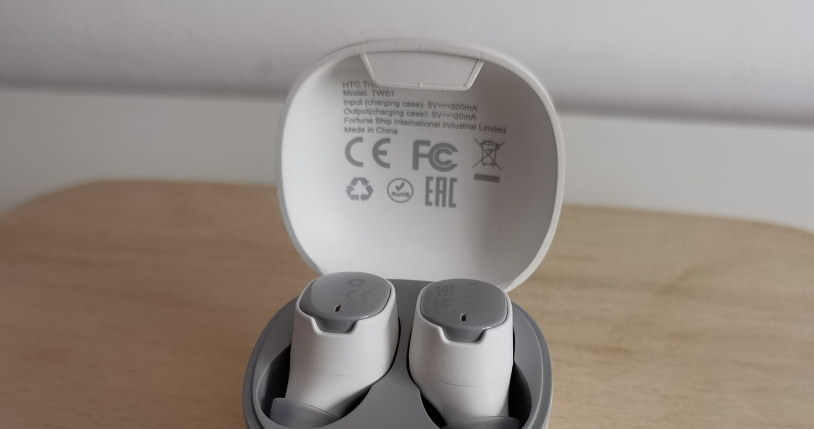 HTC Earbuds Wireless /INTERIA.PL