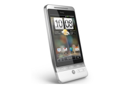 HTC Hero - ciekawy konkurent dla iPhone'a i telefonów korzystających z Windows Mobile /materiały prasowe