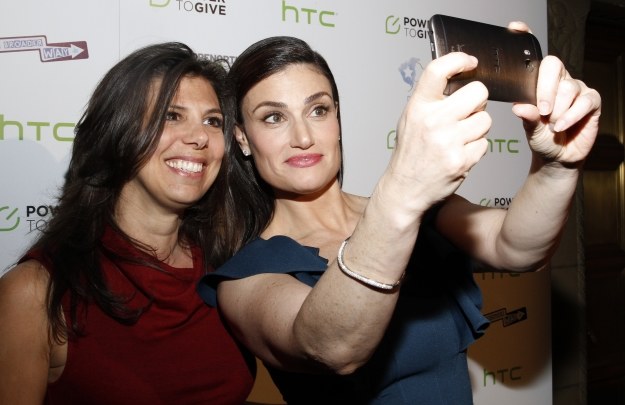 HTC One M8 i selfie /AFP
