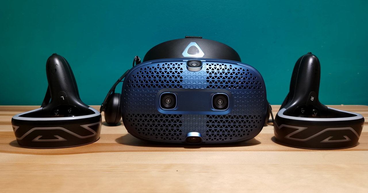 HTC Vive Cosmos i kontrolery /INTERIA.PL