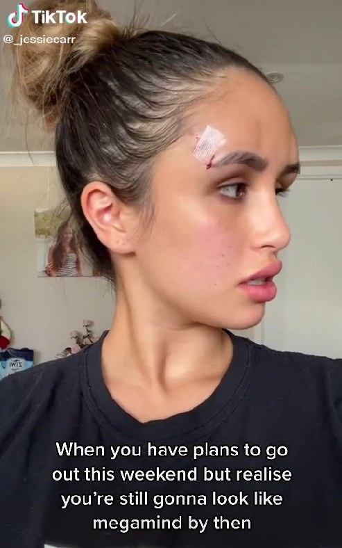 https://www.tiktok.com/@_jessiecarr?lang=pl-PL /Instagram