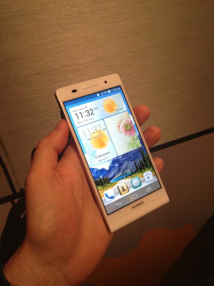 Huawei Ascend P6 - gdyby iPhone 5 i Android miały dziecko, wyglądałoby właśnie tak /INTERIA.PL