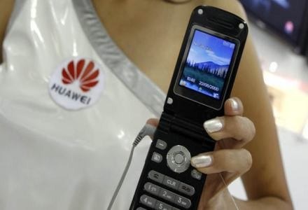 Huawei chce ułatwić tworzenie sieci 3G i 4G /AFP