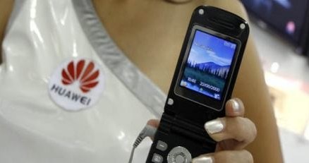 Huawei chce ułatwić tworzenie sieci 3G i 4G /AFP