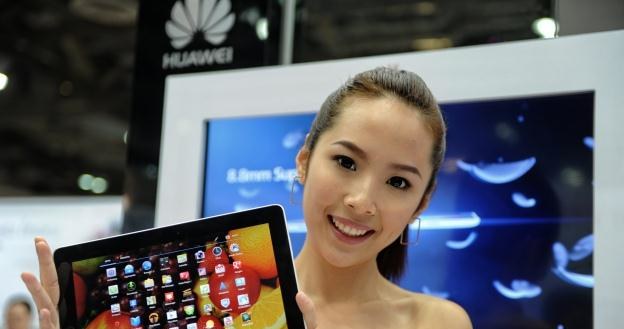 Huawei odświeża swój interfejs /AFP