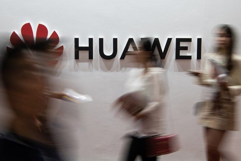 Huawei przygotowuje swój własny system operacyjny dla m.in. smartfonów /AFP