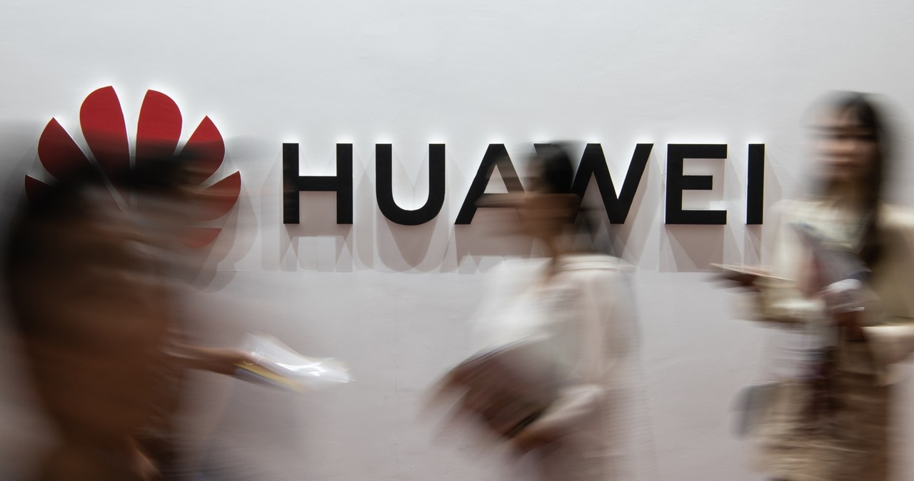 Huawei przygotowuje swój własny system operacyjny dla m.in. smartfonów /AFP