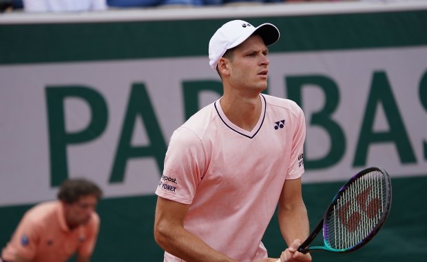 Hubert Hurkacz awansował do trzeciej rundy w Stuttgarcie